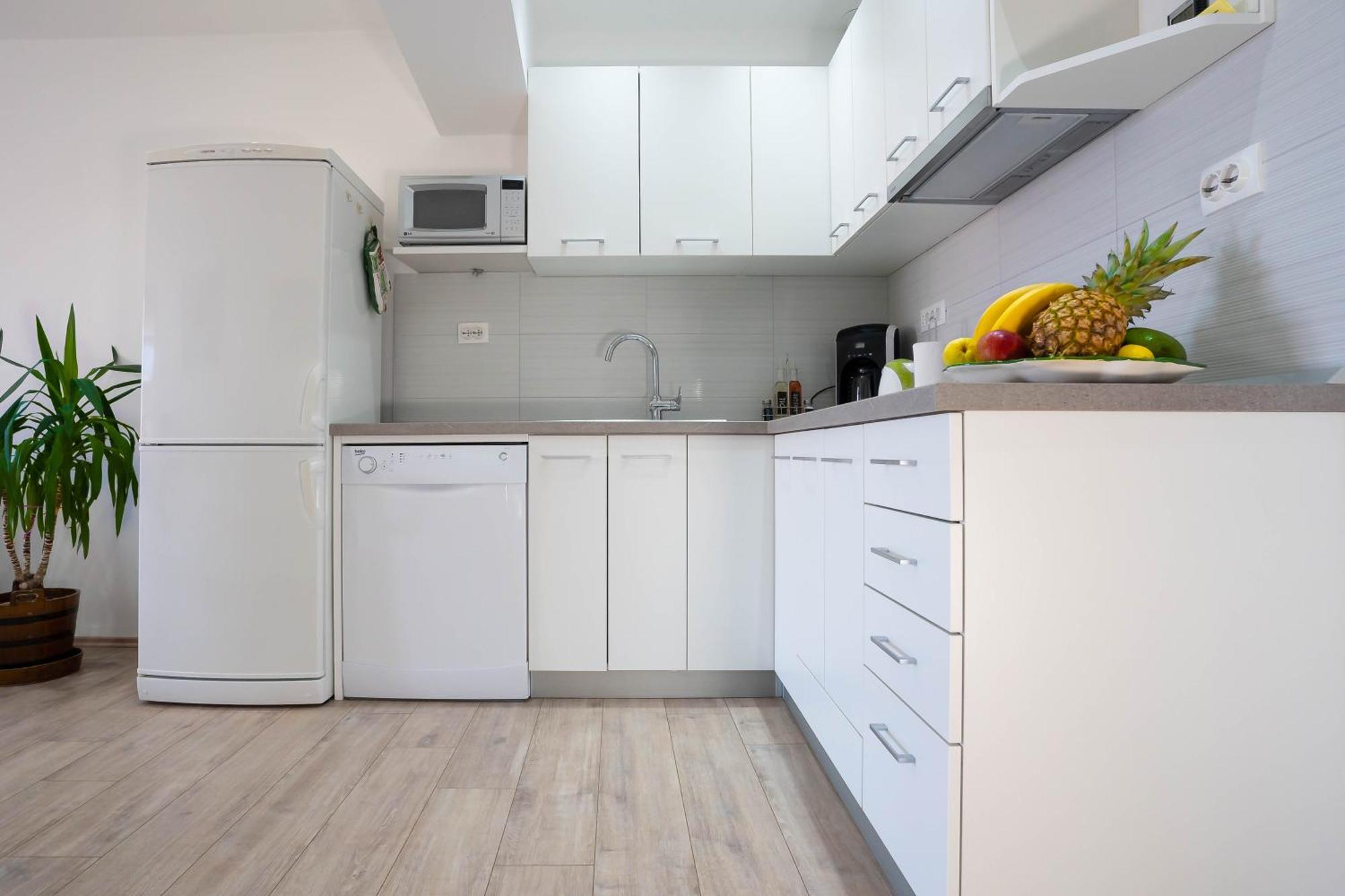 Apartments Angela มาคาร์สกา ภายนอก รูปภาพ